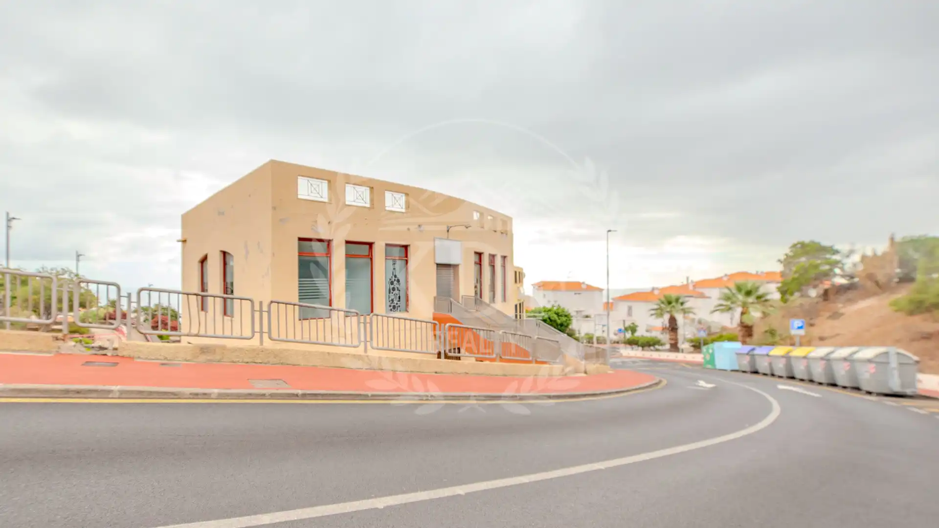 Vista exterior de Local en venda en El Rosario amb Aire condicionat, Terrassa i Alarma