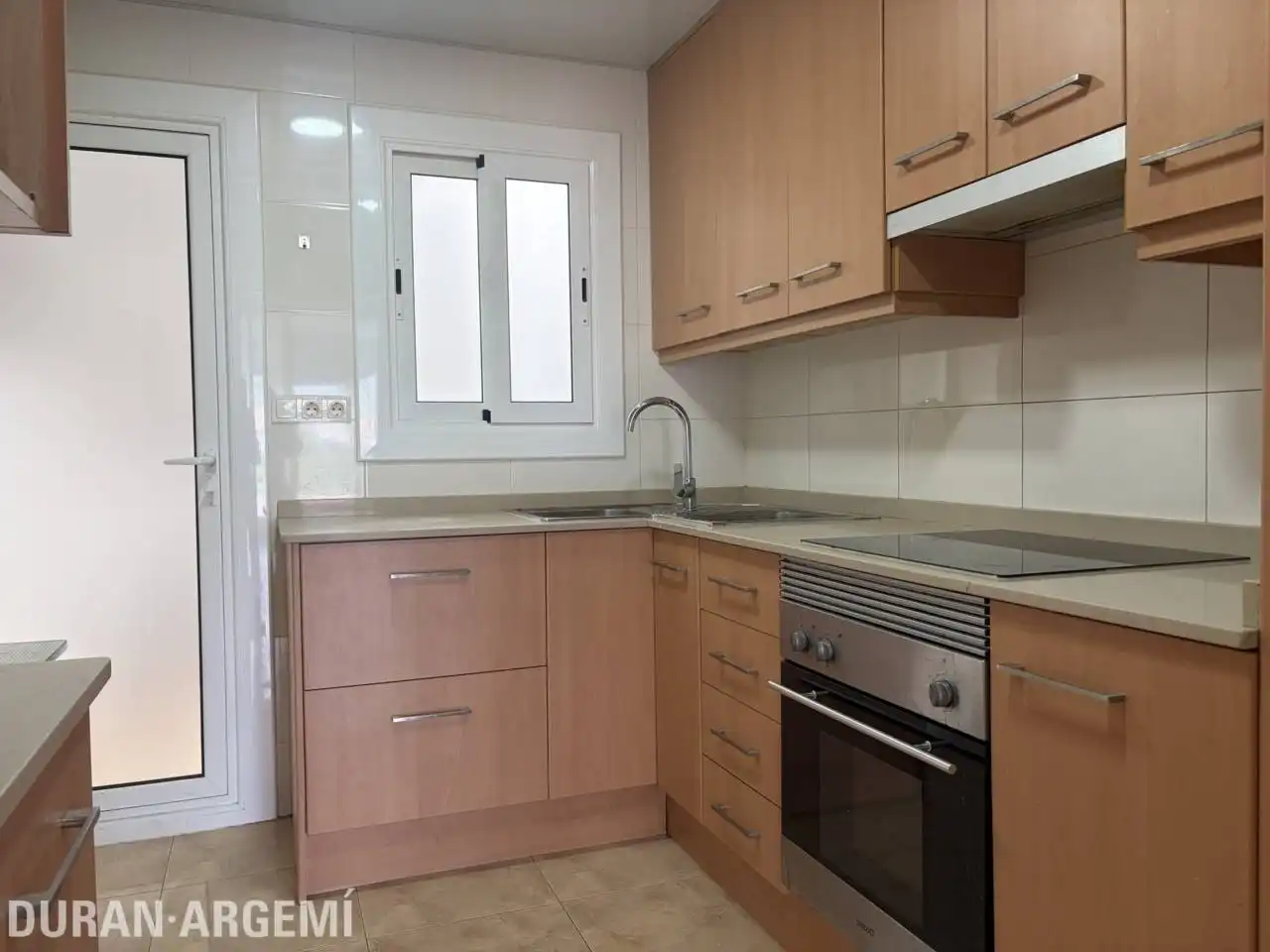 Flat with terrace for sale in Avenida Abat Marcet, imagen 8