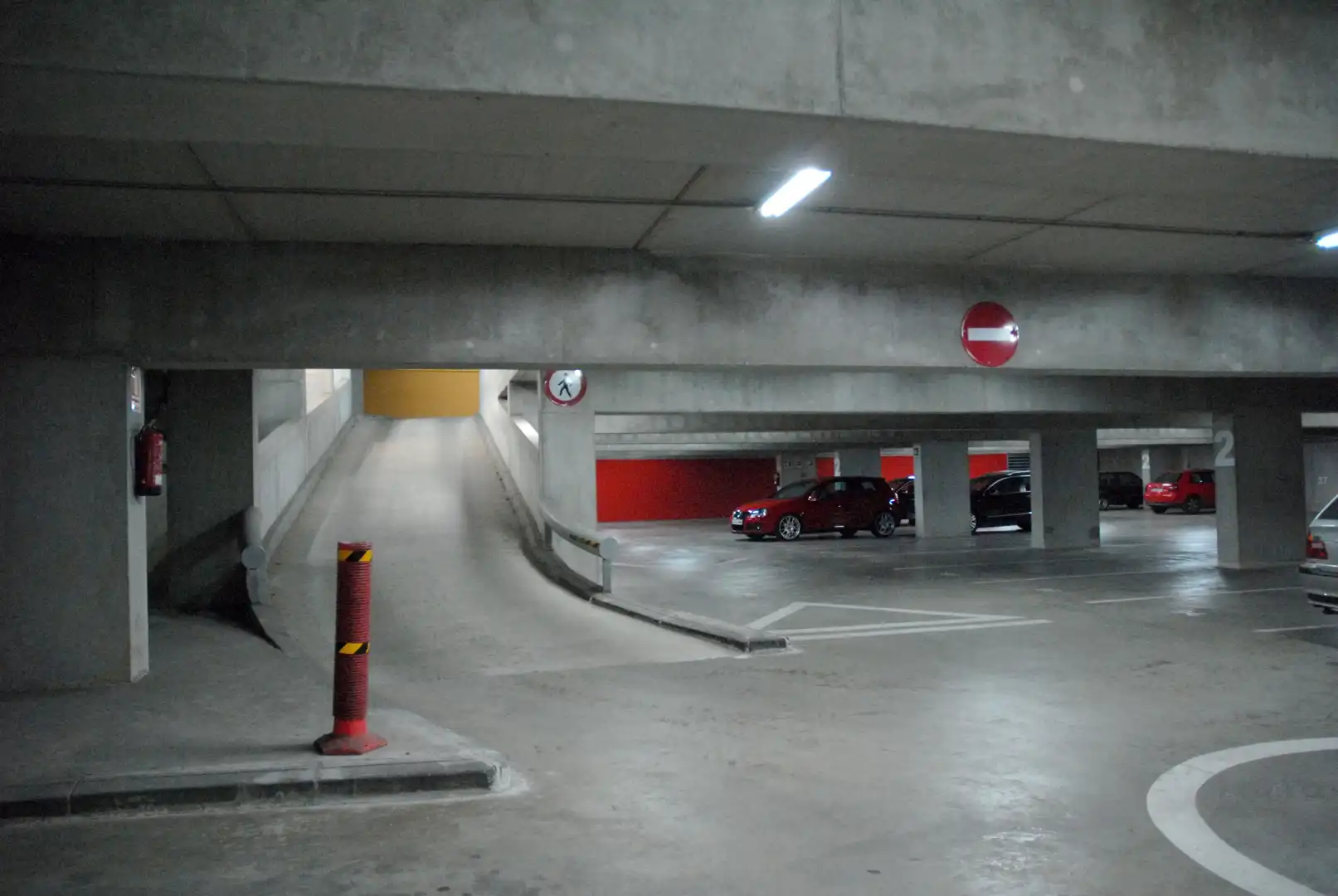 Parking de Garaje de alquiler en Mataró con Alarma