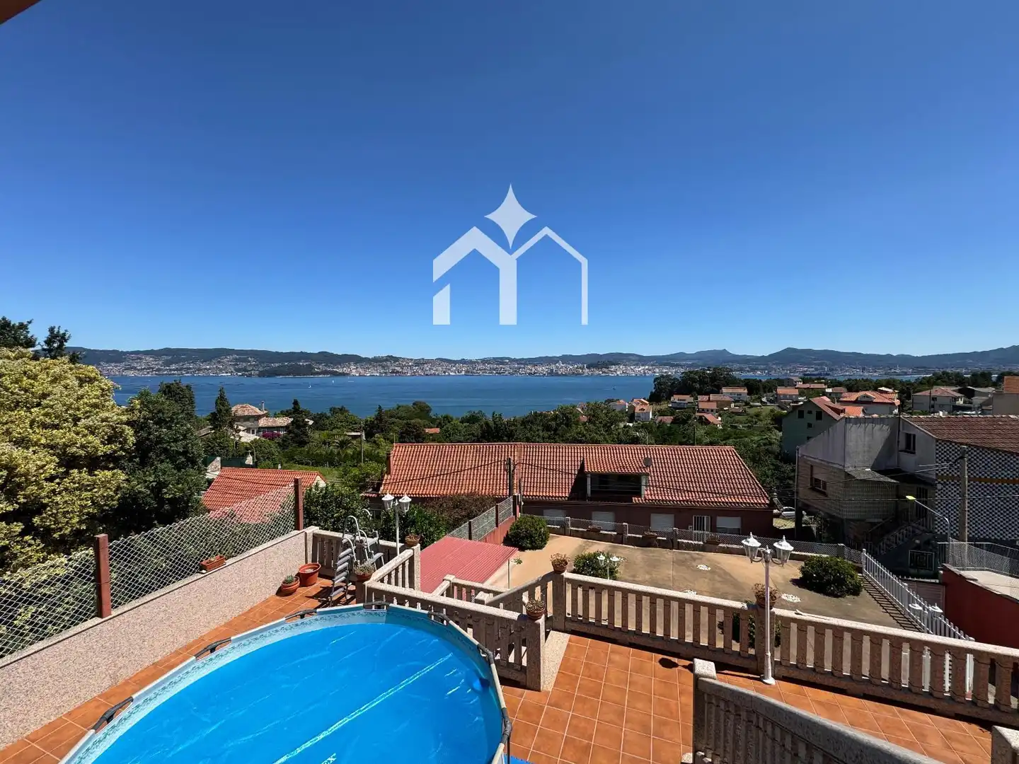 Exterior view of Houses for sale in Moaña  with Heating, Parquet flooring and Terrace