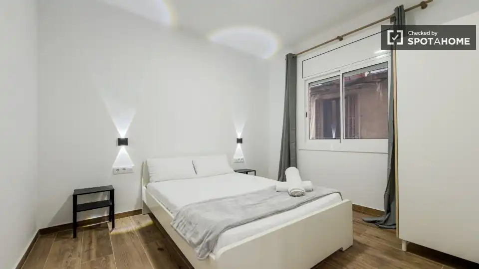 Habitació a Sant Pere, Sta. Caterina i la Ribera