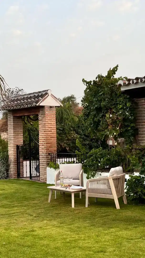 Terrasse von Country house zur Miete in Alozaina mit Klimaanlage, Privatgarten und Abstellraum