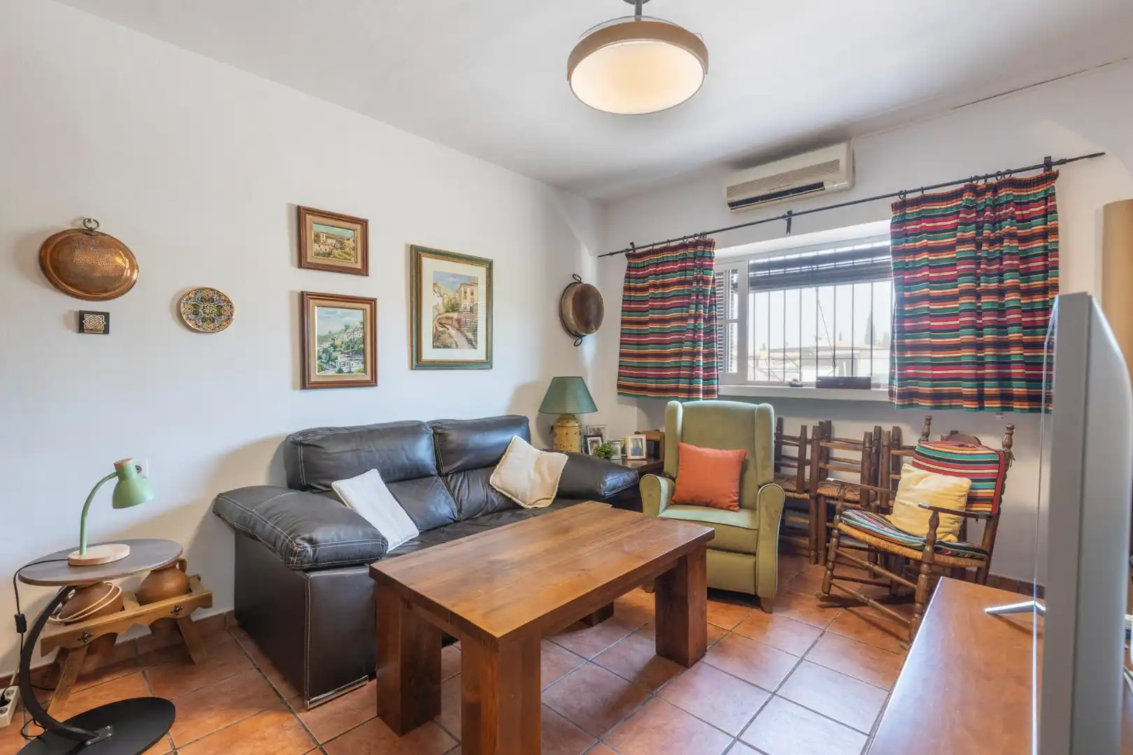 Sala d'estar de Casa o xalet en venda en La Zubia amb Aire condicionat, Calefacció i Jardí privat