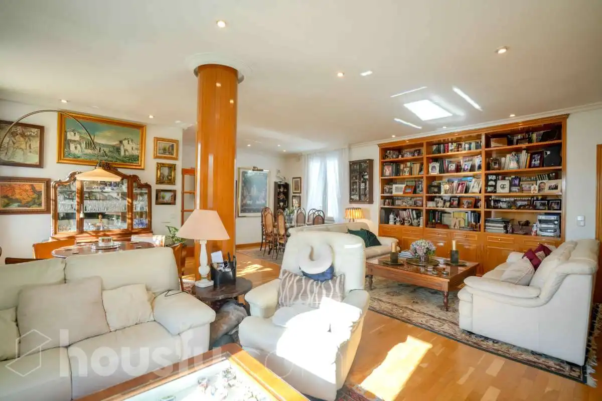 Sala de estar de Ático en venta en Madrid con Aire acondicionado, Calefacción y Parquet