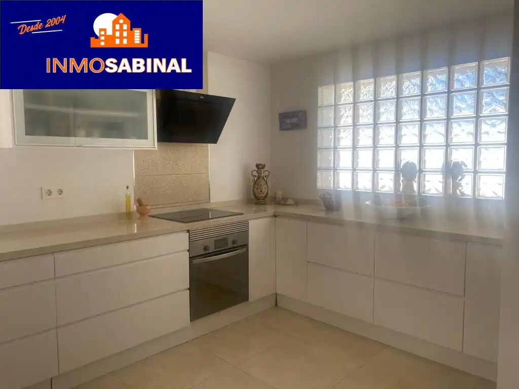 Cocina de Casa o chalet en venta en Roquetas de Mar con Aire acondicionado, Jardín privado y Piscina
