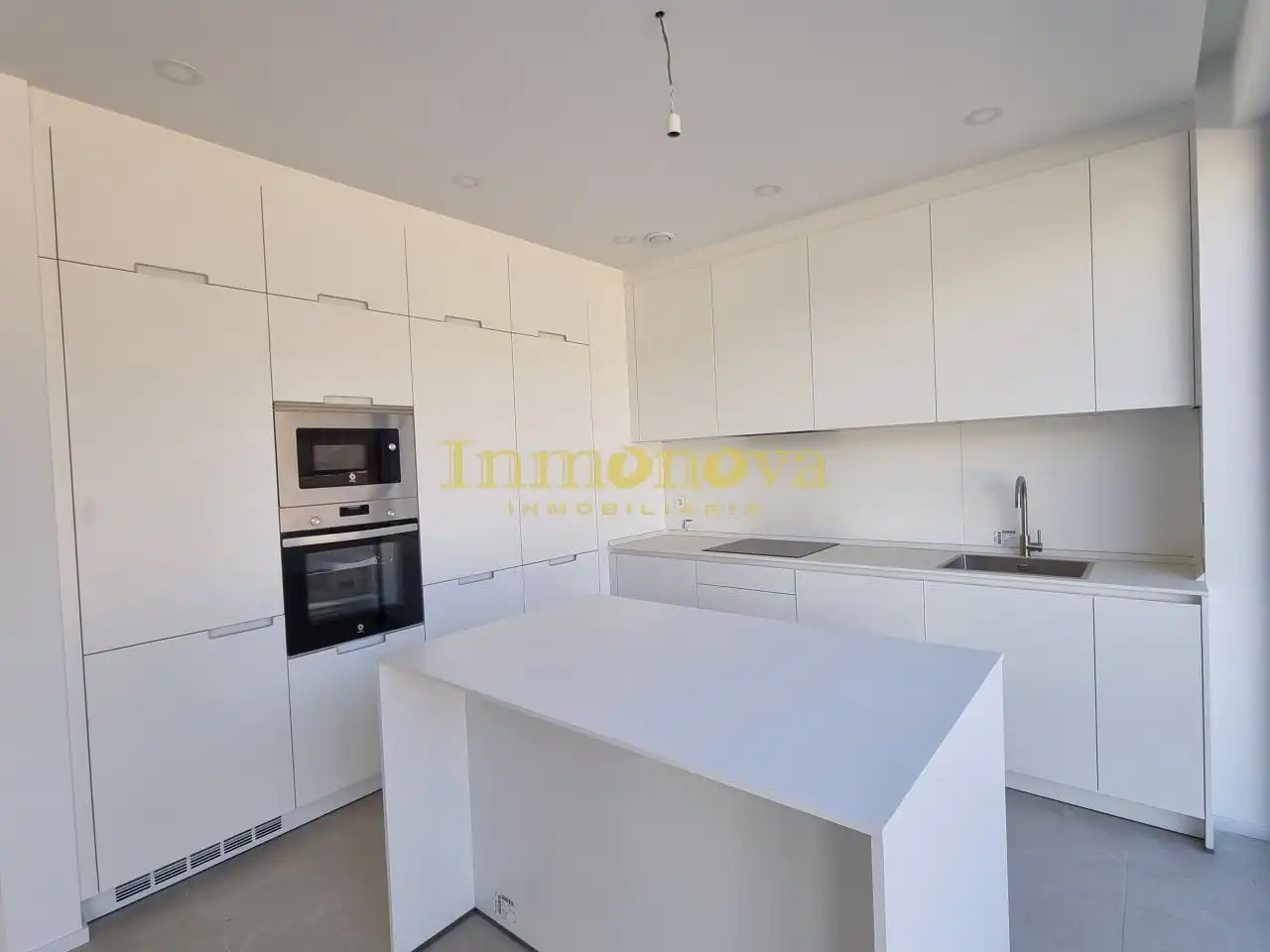 Cocina de Casa adosada en venta en Nigrán con Calefacción, Jardín privado y Terraza