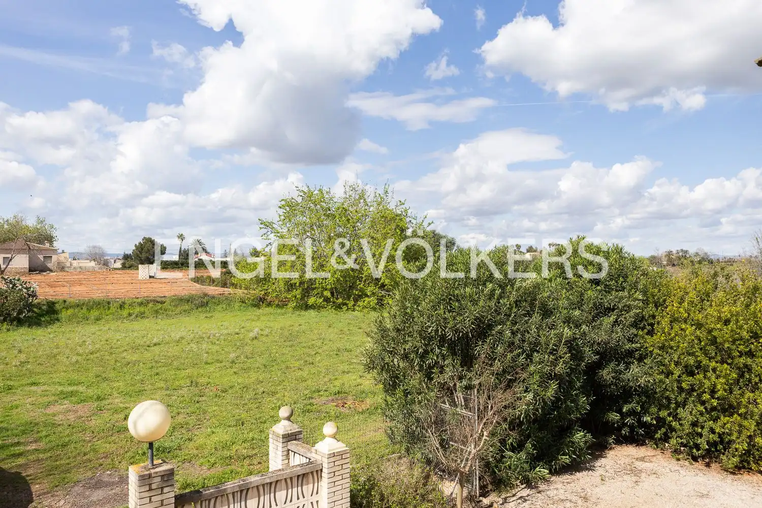 Casa o xalet en venda en La Pobla Llarga amb Calefacció i Jardí privat