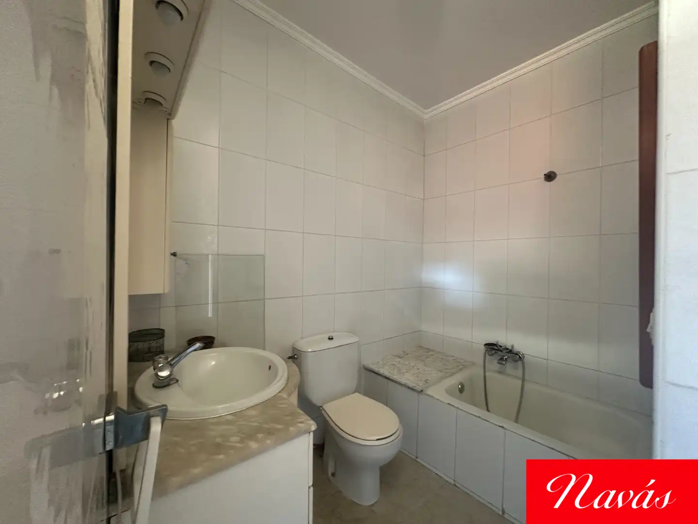 Bany de Casa o xalet en venda en Vigo  amb Aire condicionat, Calefacció i Parquet