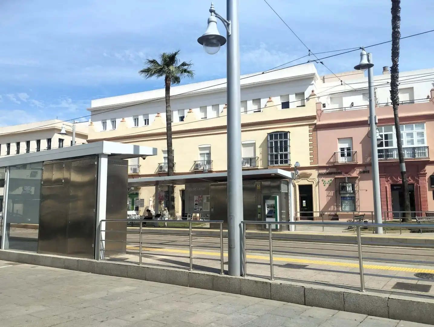 Außenansicht von Wohnung zum Verkauf in San Fernando mit Klimaanlage, Abstellraum und Balkon