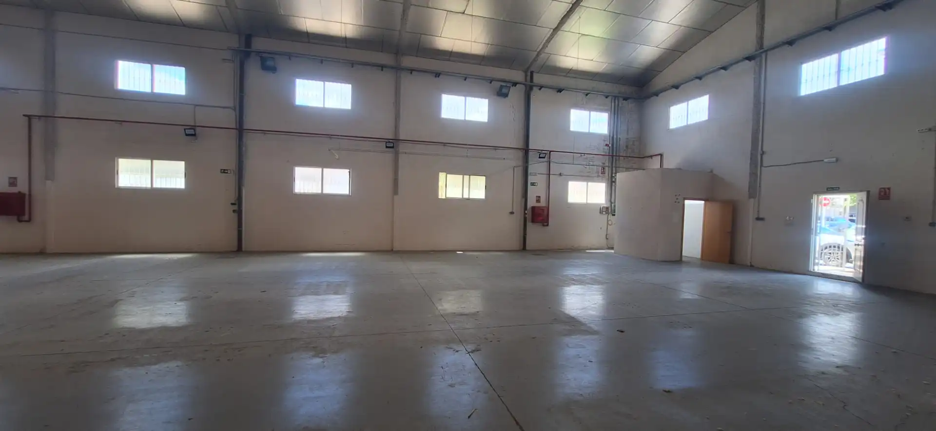 Industrial buildings for sale in Meliana