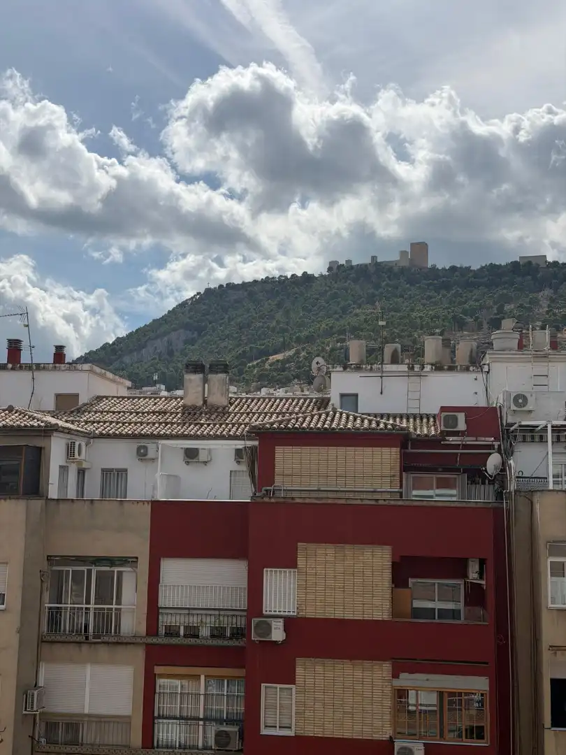 Vista exterior de Piso en venta en Jaén con Terraza y Balcón