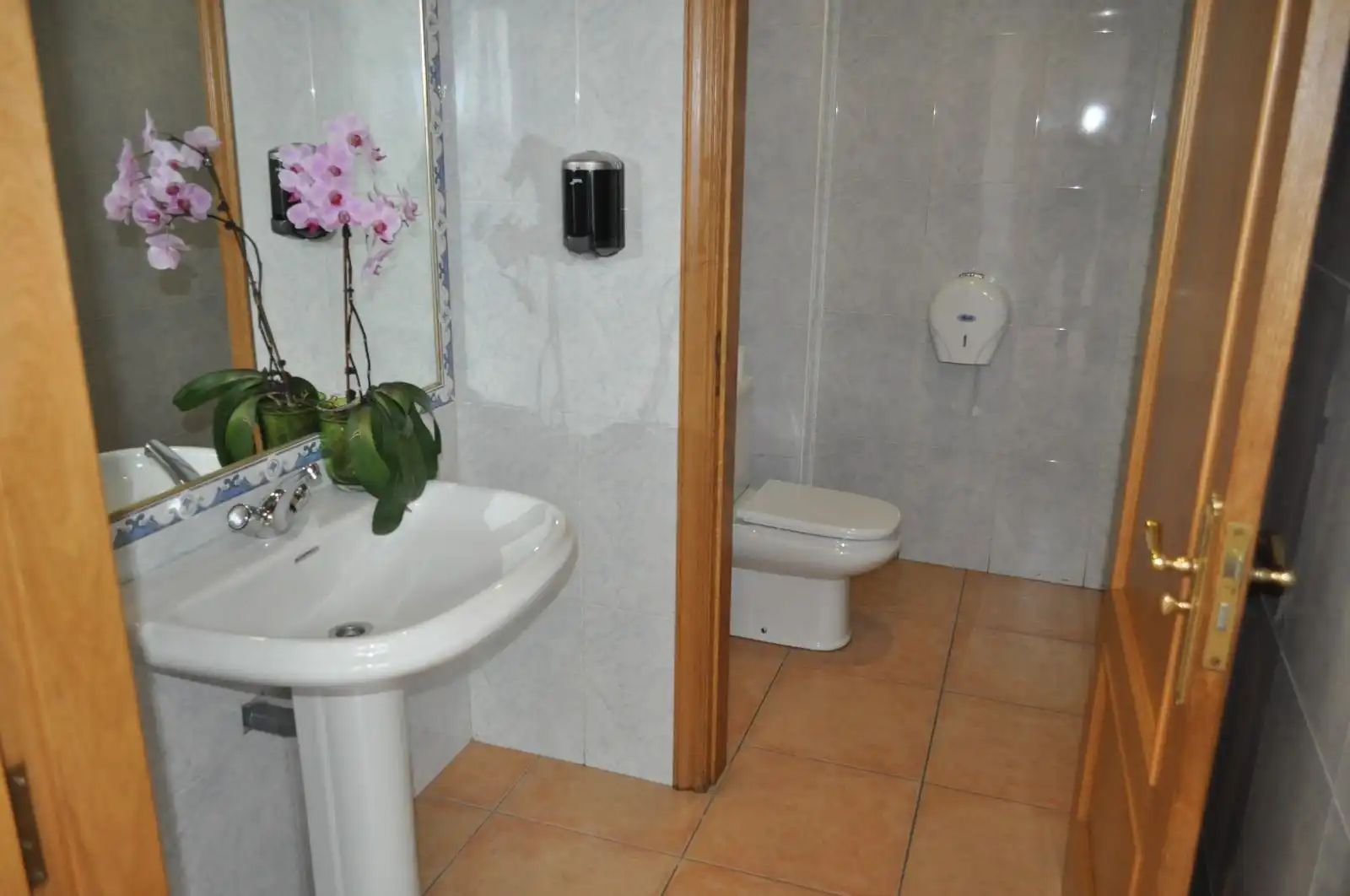 Local comercial en venta en Adina- Portonovo, imagen 5