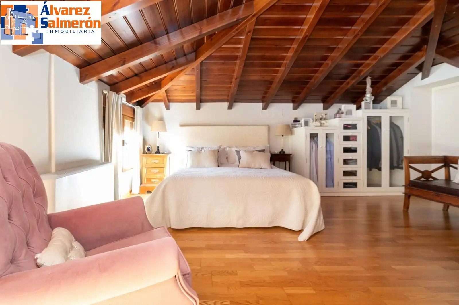 Habitación de Casa adosada en venta en Granada con Aire acondicionado, Calefacción y Terraza