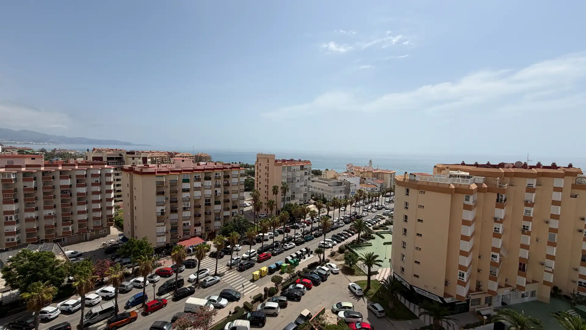 Außenansicht von Wohnung zum Verkauf in Torrox mit Möbliert, Ofen und Waschmaschine
