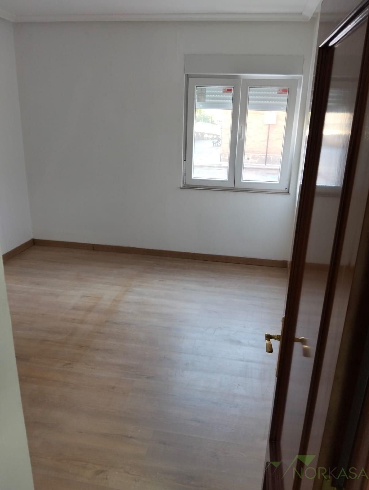 Dormitori de Pis en venda en Siero