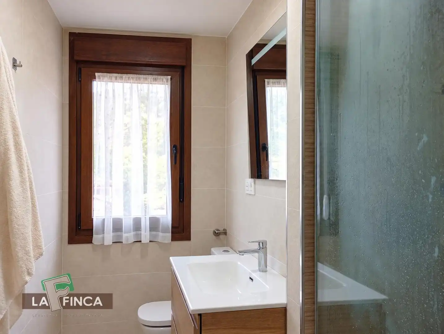 Bathroom of Detached homes for sale in Teverga, Asturias