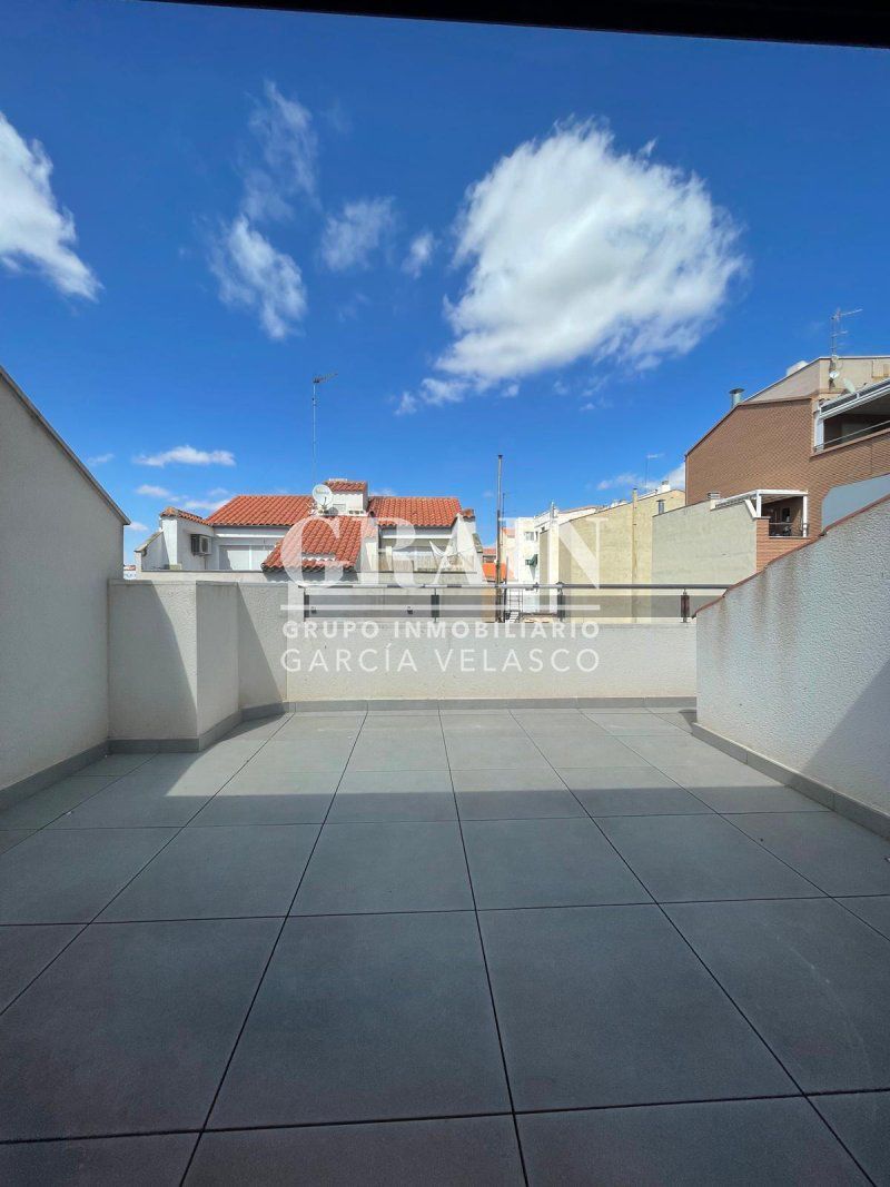 Vista exterior de Ático de alquiler en  Albacete Capital con Aire acondicionado, Calefacción y Terraza