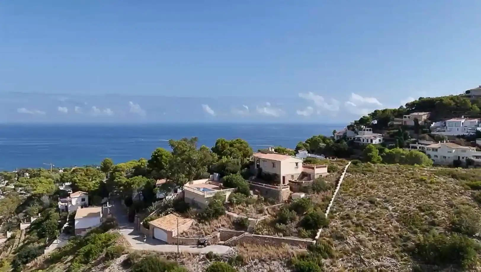 Detached house with pool for sale in Las Rotas / Les Rotes