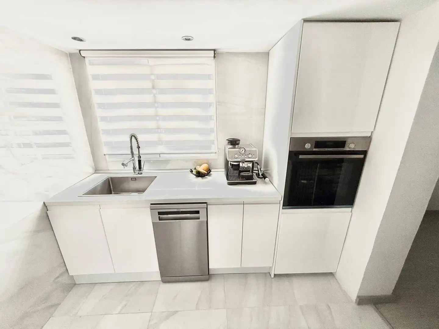 Kitchen of Flat for sale in Valencia  with Air Conditioner, Furnished and Balcony