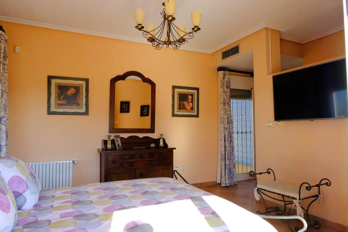 Dormitori de Casa o xalet en venda en Orihuela amb Aire condicionat, Calefacció i Terrassa