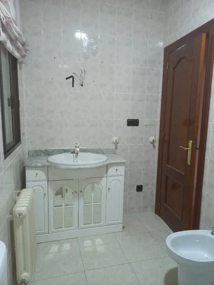 Baño de Piso en venta en Úbeda con Aire acondicionado, Calefacción y Terraza