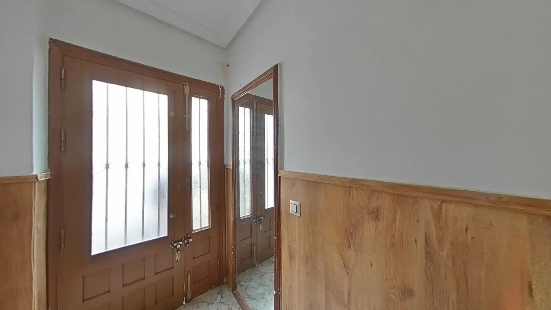 Casa adosada en venta en Baeza con Terraza