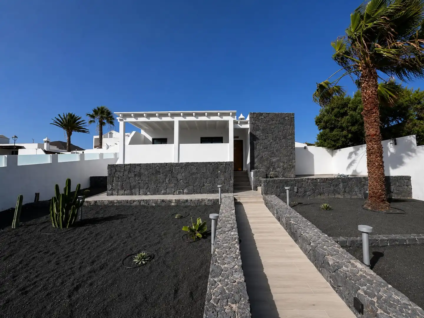 Vista exterior de Casa o chalet en venta en Teguise con Aire acondicionado, Jardín privado y Terraza