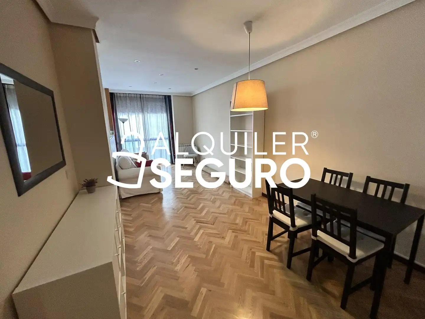 Habitación de Piso de alquiler en Madrid con Aire acondicionado, Calefacción y Amueblado