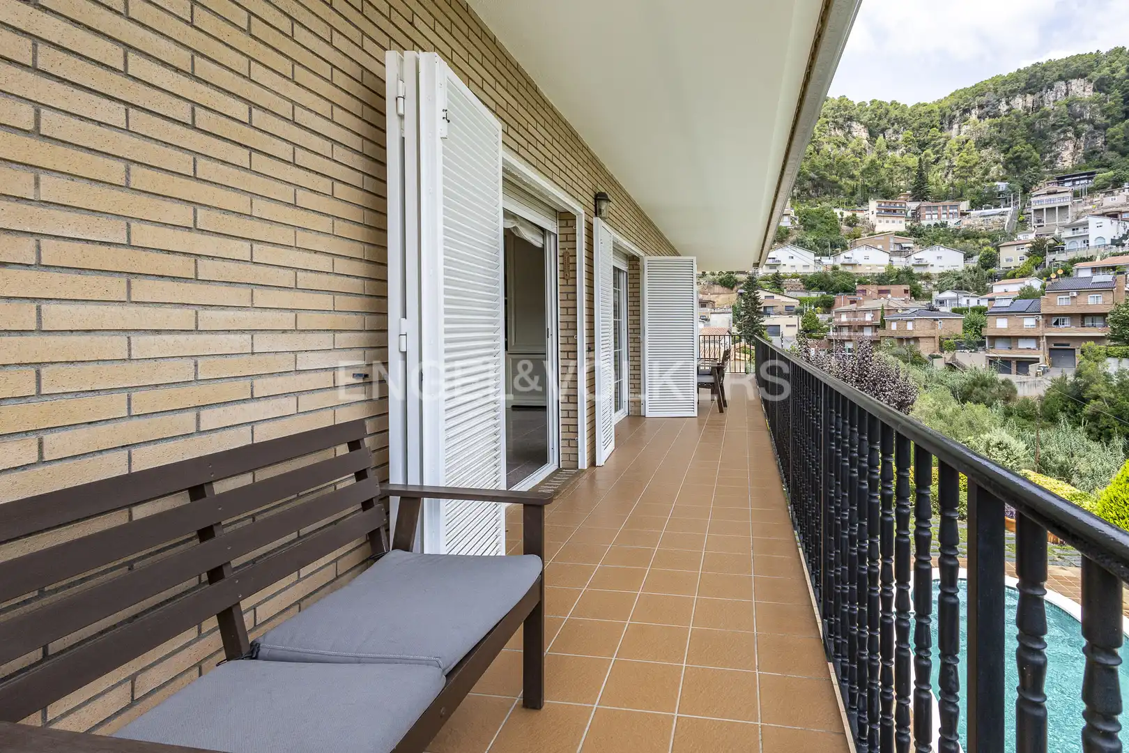 Vista exterior de Casa o xalet en venda en Vallirana amb Calefacció, Jardí privat i Terrassa