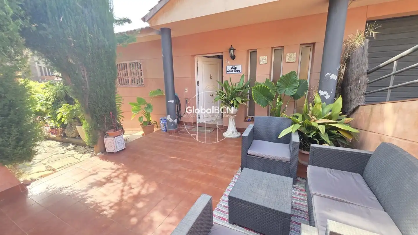 Casa a schiera con giardino in vendita a Avinguda dels Països Catalans, imagen 3