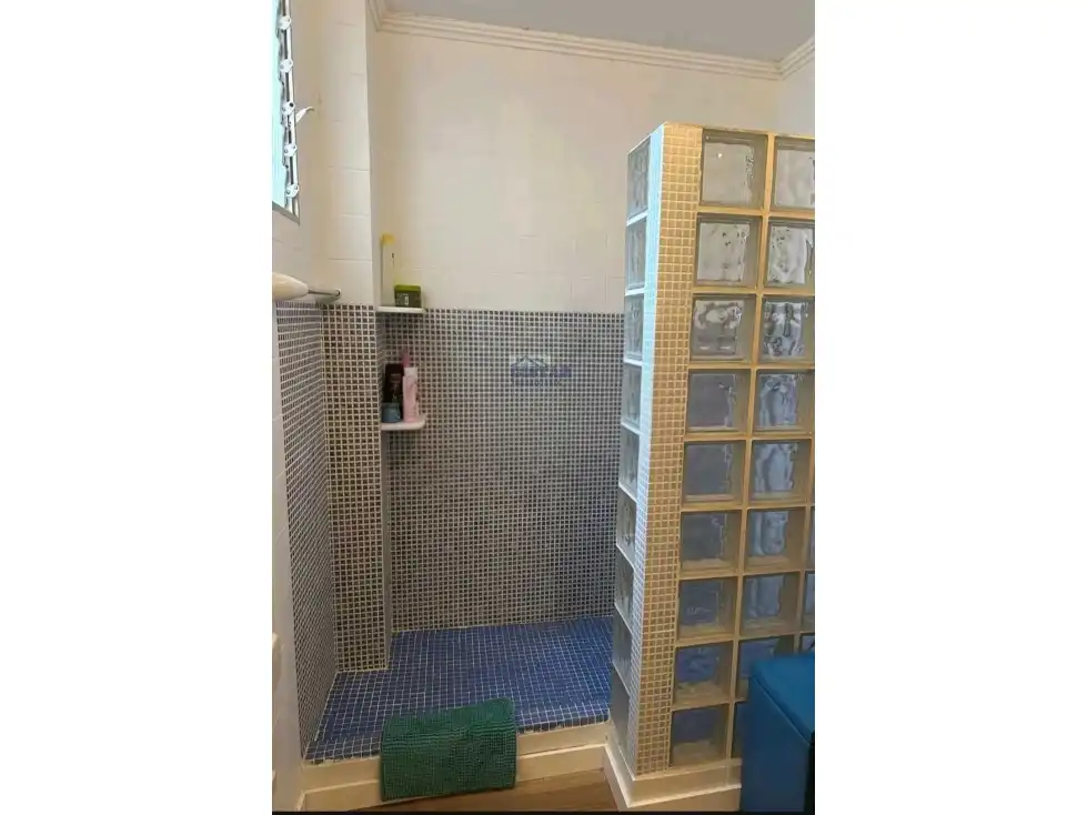 Bany de Casa o xalet en venda en Beniarbeig amb Calefacció, Terrassa i Moblat