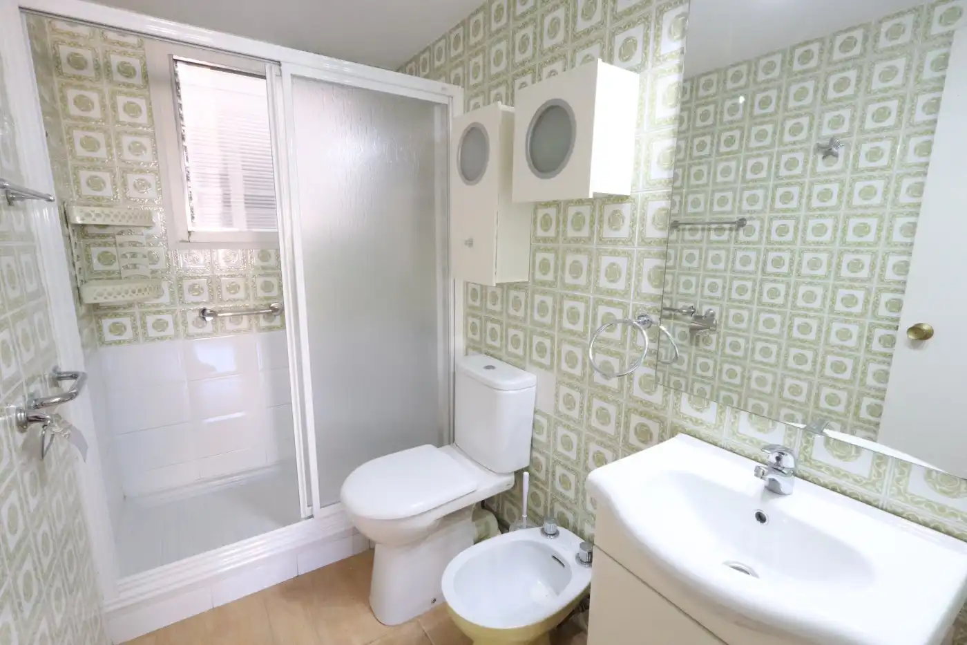 Baño de Piso en venta en Barcelona con Calefacción, Balcón y Jacuzzi