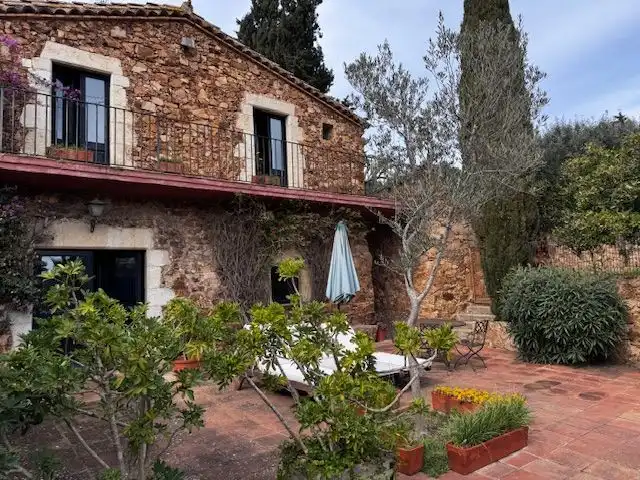 Casa rustica con giardino in vendita a Mont-ras, imagen 9