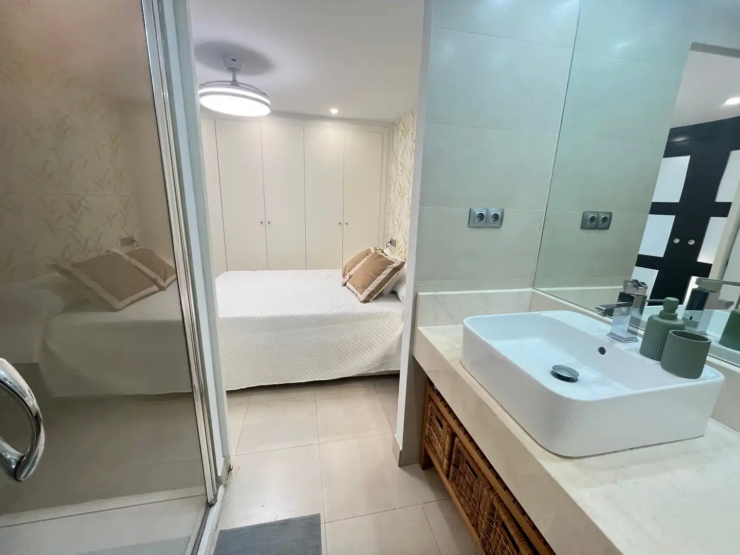 Bany de Apartament de lloguer en Marbella amb Aire condicionat, Terrassa i Moblat