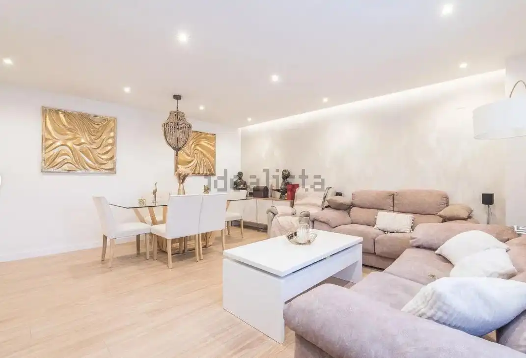 Living room of Flat for sale in Alicante / Alacant  with Air Conditioner, Heating and Storage room