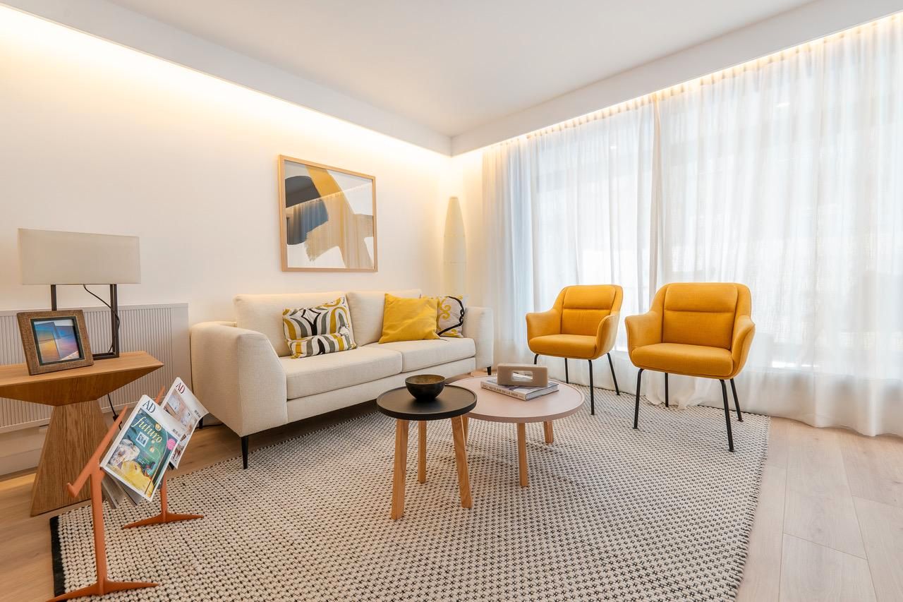 Sala d'estar de Àtic en venda en Vigo  amb Calefacció, Terrassa i Traster