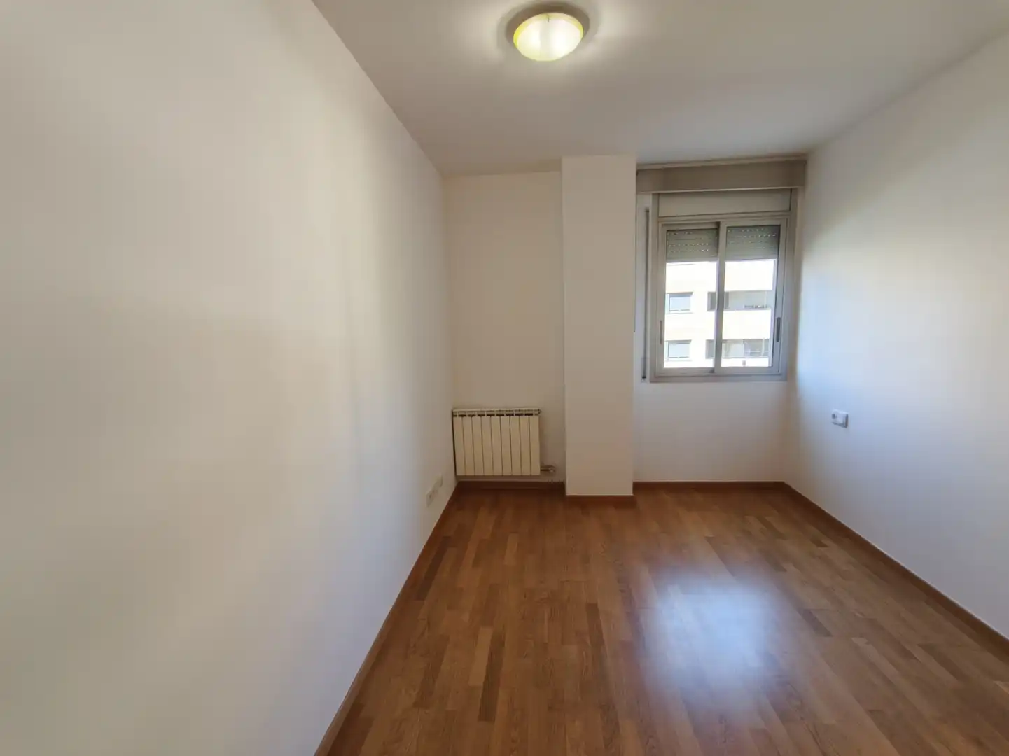 Bedroom of Flat for sale in Salt  with Heating, Private garden and Parquet flooring