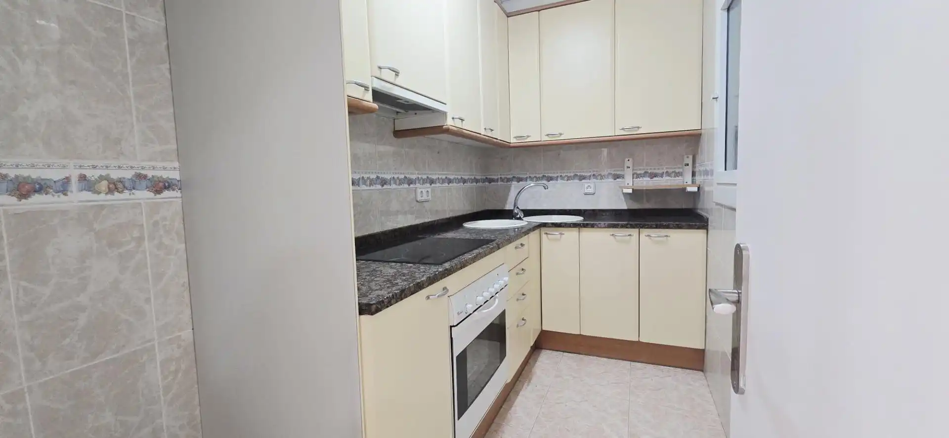 Cuina de Pis en venda en Terrassa amb Calefacció i Parquet
