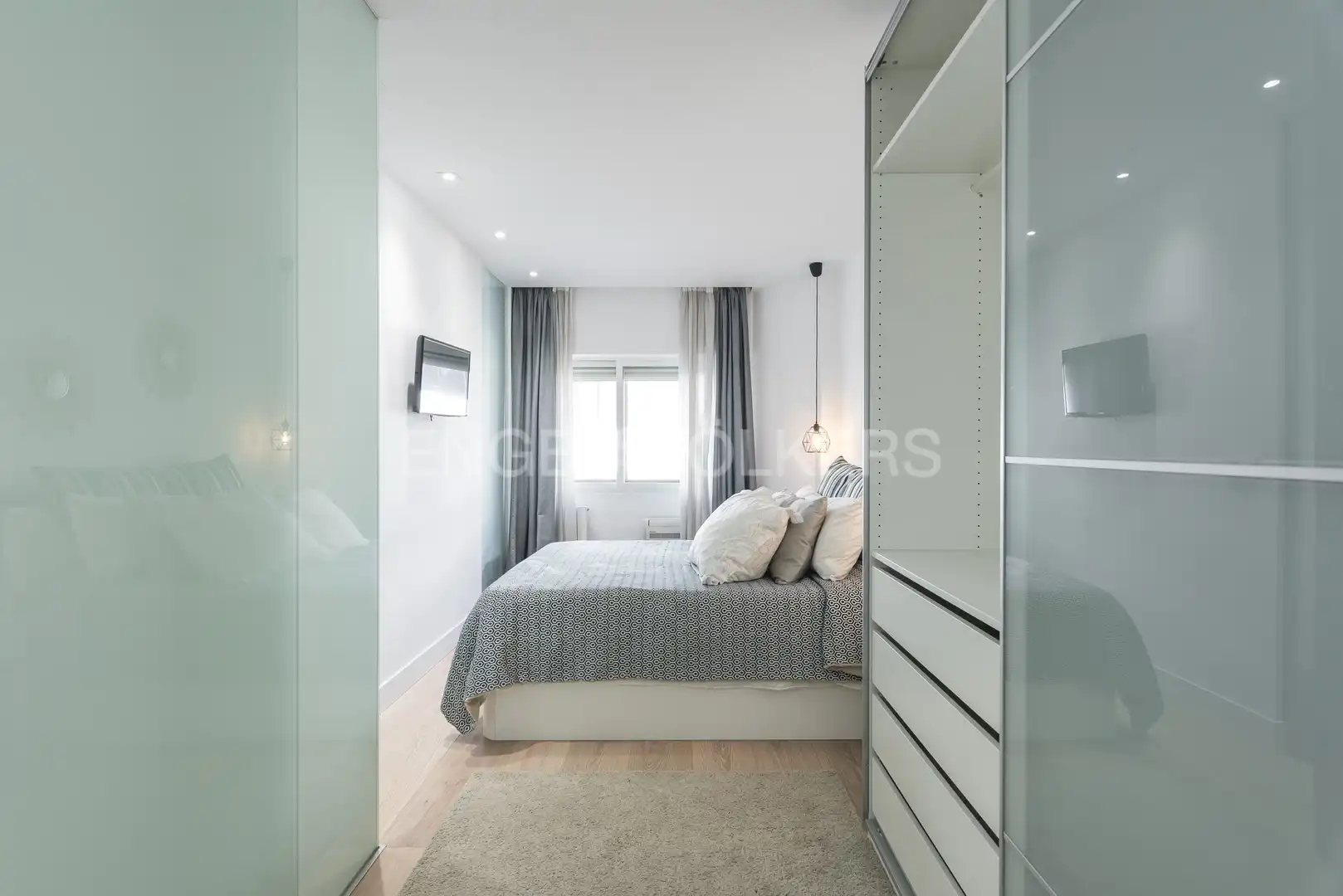 Habitación de Piso de alquiler en Madrid con Aire acondicionado, Calefacción y Amueblado