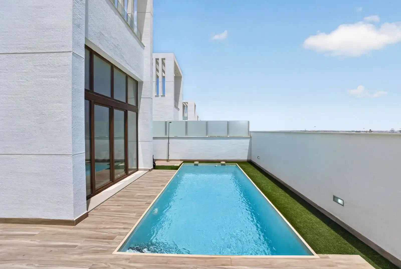 Chalet con terraza en venta en Los Balcones - Los Altos, imagen 2