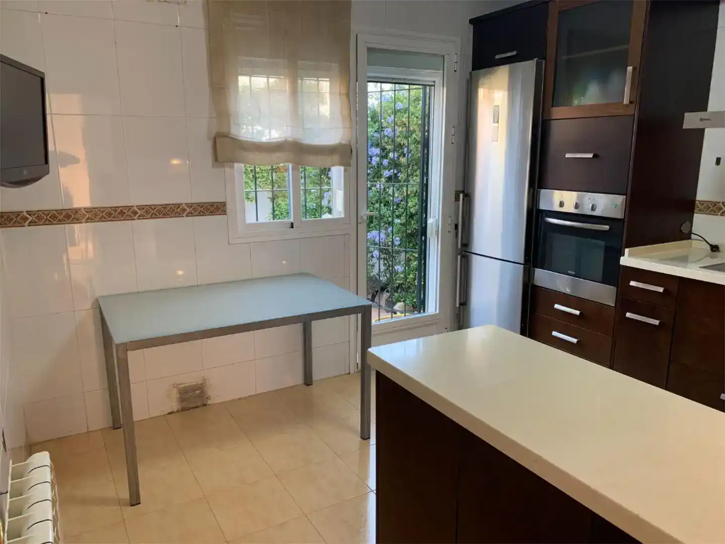 Cuina de Casa o xalet en venda en  Granada Capital amb Aire condicionat i Piscina