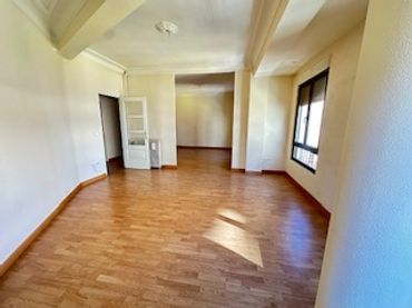 Wohnung mit Aufzug zur Miete in Avenida Suero de Quiñones 20