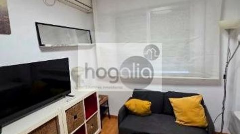 Foto 2 de Estudio de alquiler en Los Remedios, Sevilla Capital