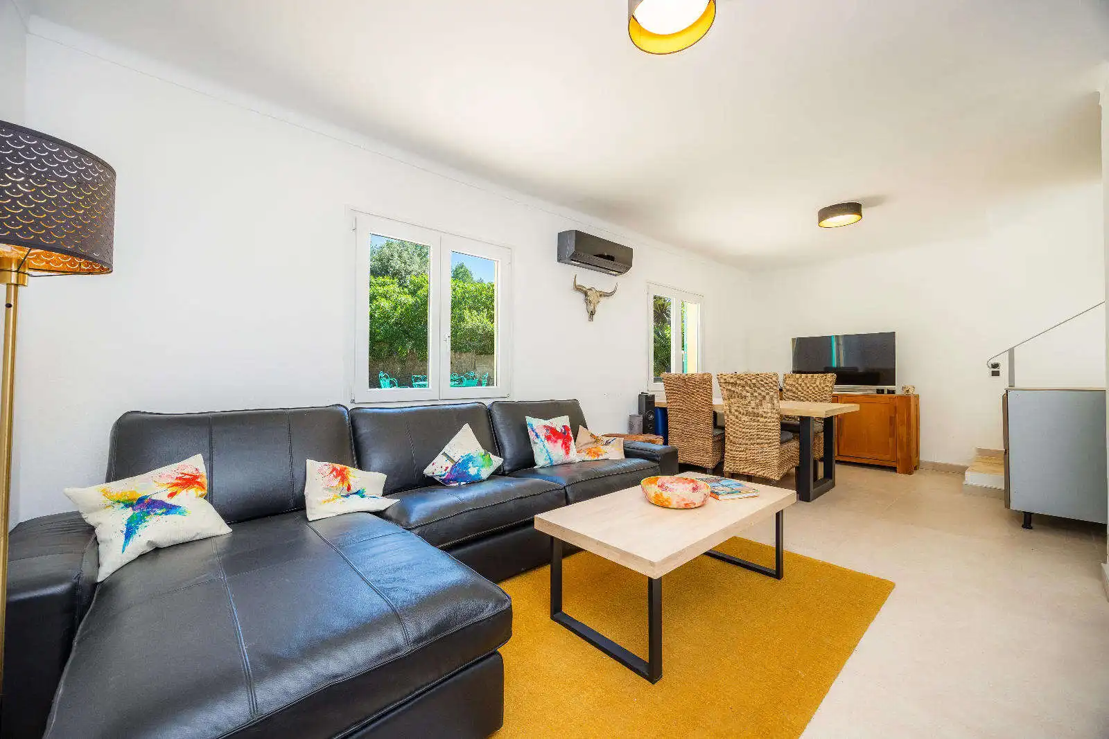 Sala d'estar de Casa o xalet en venda en Artà amb Aire condicionat, Terrassa i Moblat