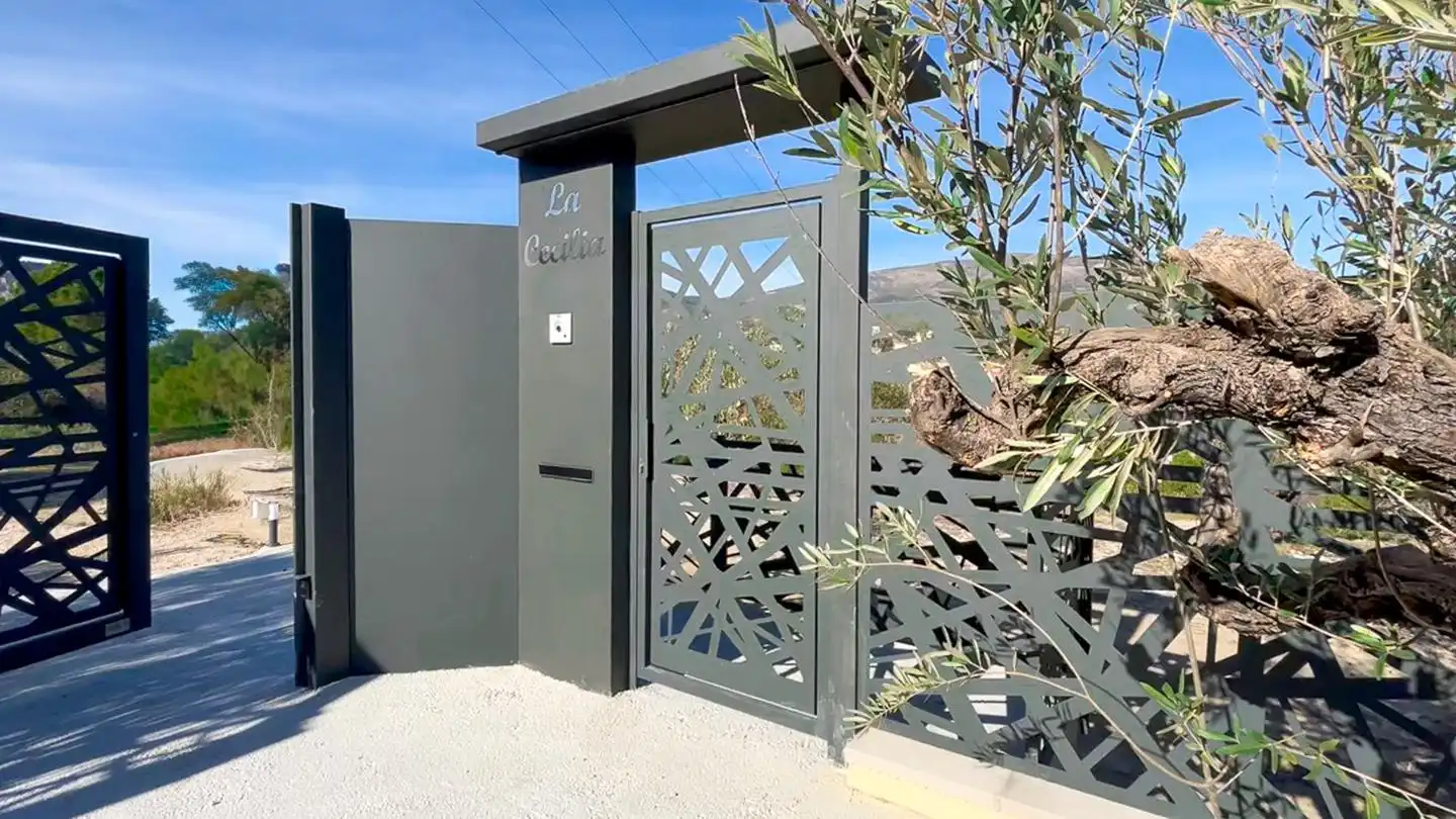 Vista exterior de Casa o chalet en venta en Cocentaina con Aire acondicionado, Jardín privado y Terraza