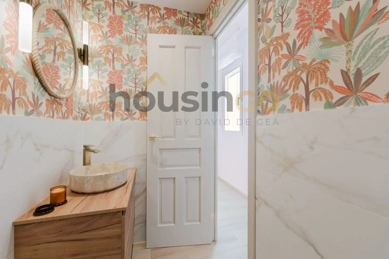 Bathroom of Flat for sale in Madrid  with Air Conditioner, Heating and Parquet flooring
