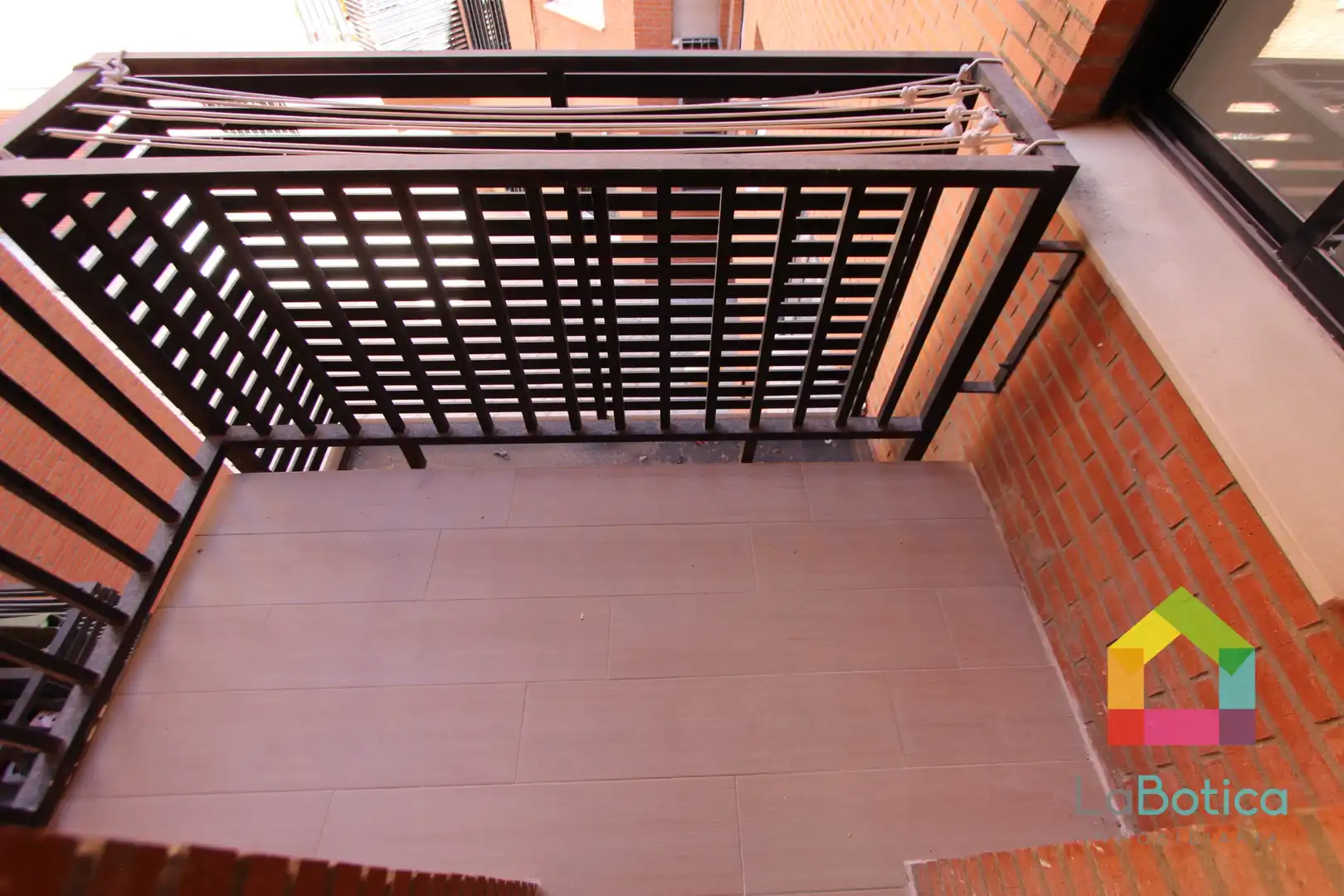 Balcony of Flat for sale in Toledo  with Air Conditioner and Heating