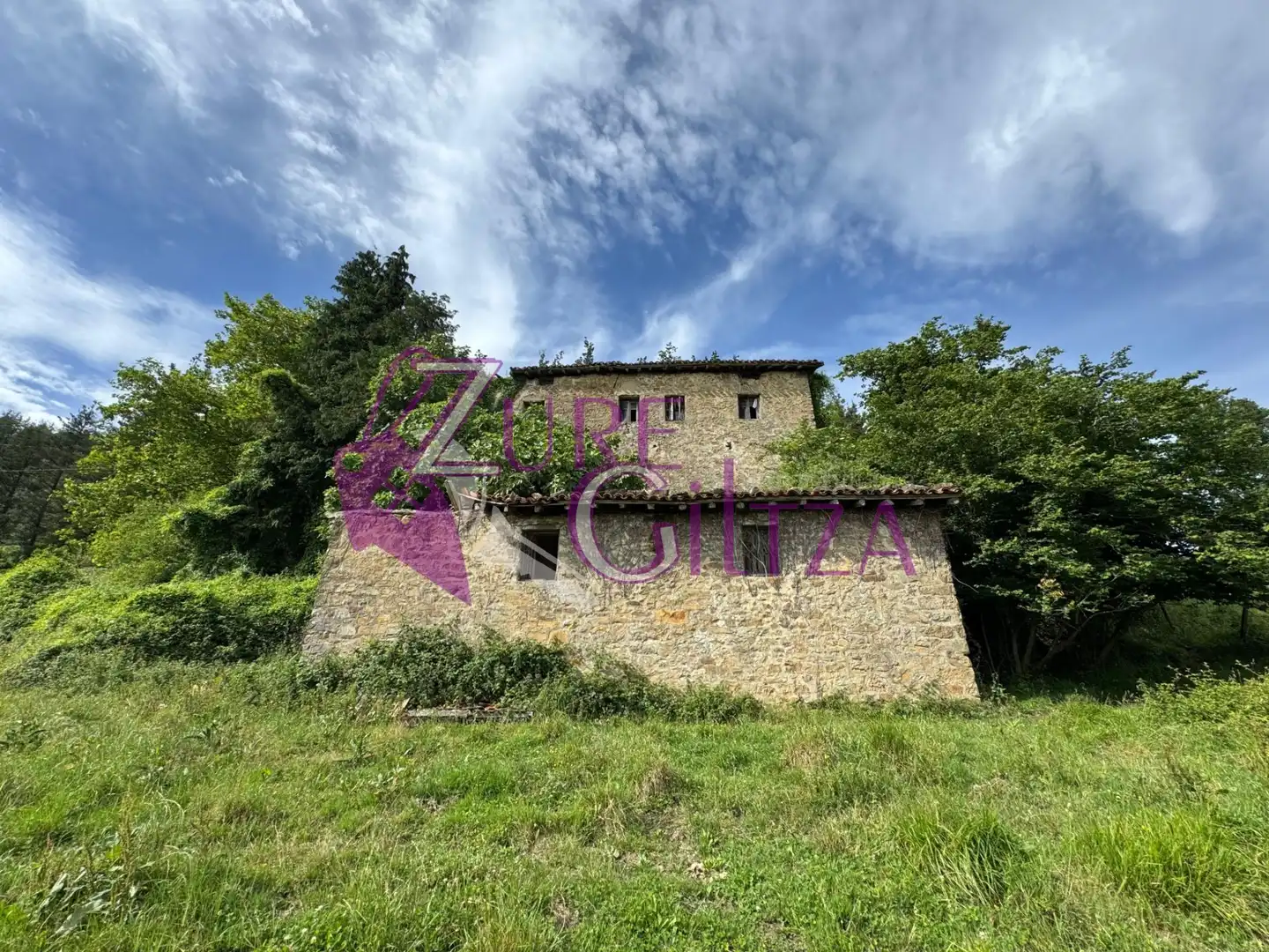 Landhaus mit Garten zum Verkauf in Elorrio