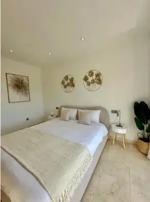 Bedroom of Flat for sale in Selwo