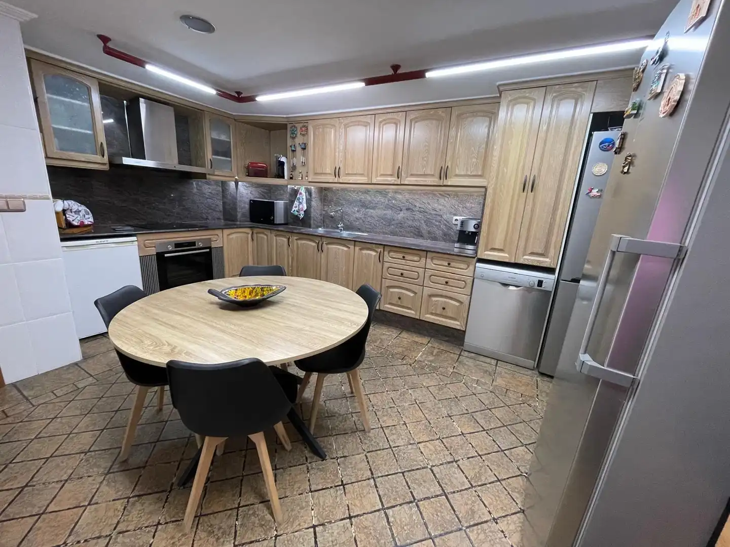 Kitchen of Apartments for sale in Manises  with Air Conditioner, Terrace and Storage room